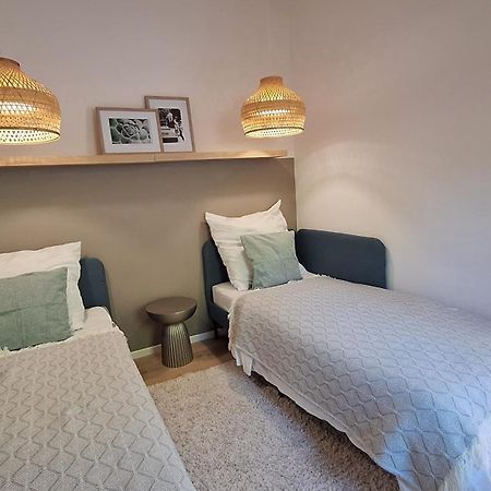Ferienwohnung Mit 180° Meerblick Dobreć エクステリア 写真