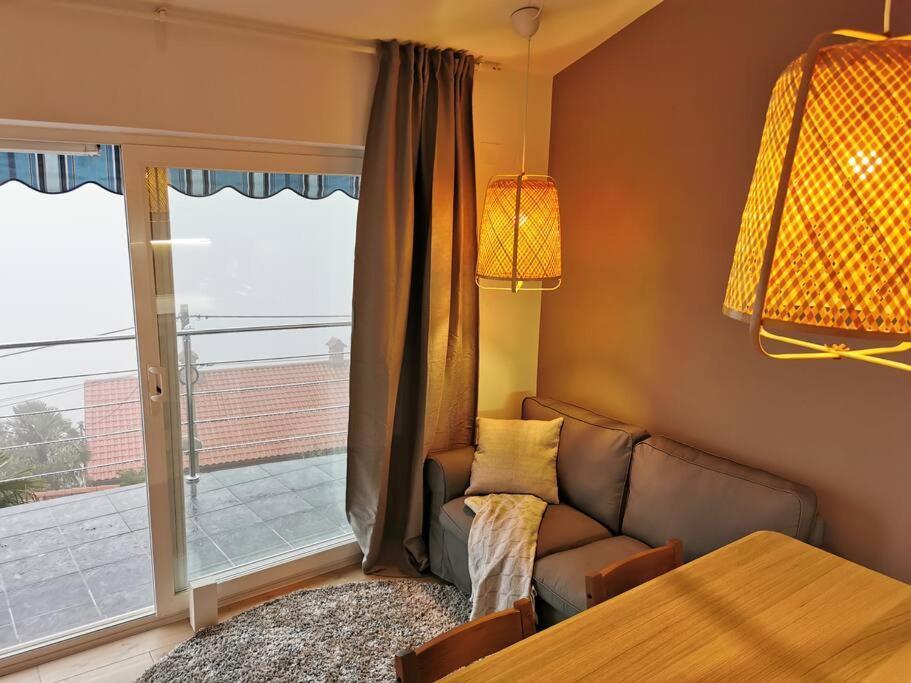 Ferienwohnung Mit 180° Meerblick Dobreć エクステリア 写真