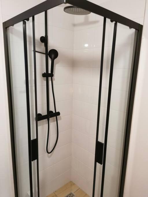 Ferienwohnung Mit 180° Meerblick Dobreć エクステリア 写真