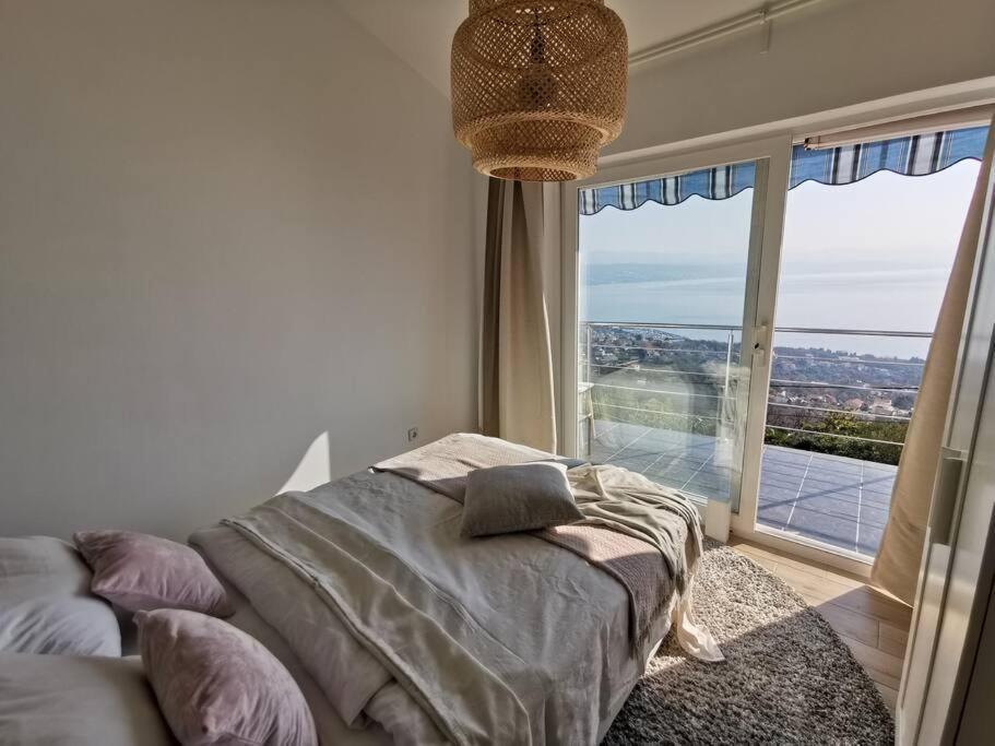 Ferienwohnung Mit 180° Meerblick Dobreć エクステリア 写真