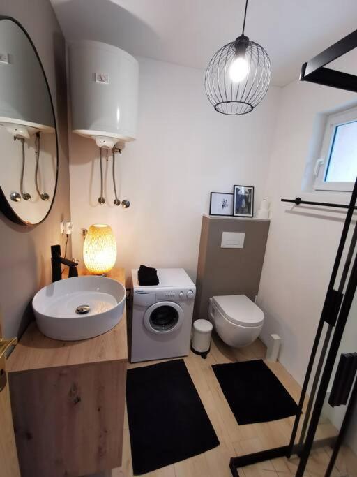 Ferienwohnung Mit 180° Meerblick Dobreć エクステリア 写真
