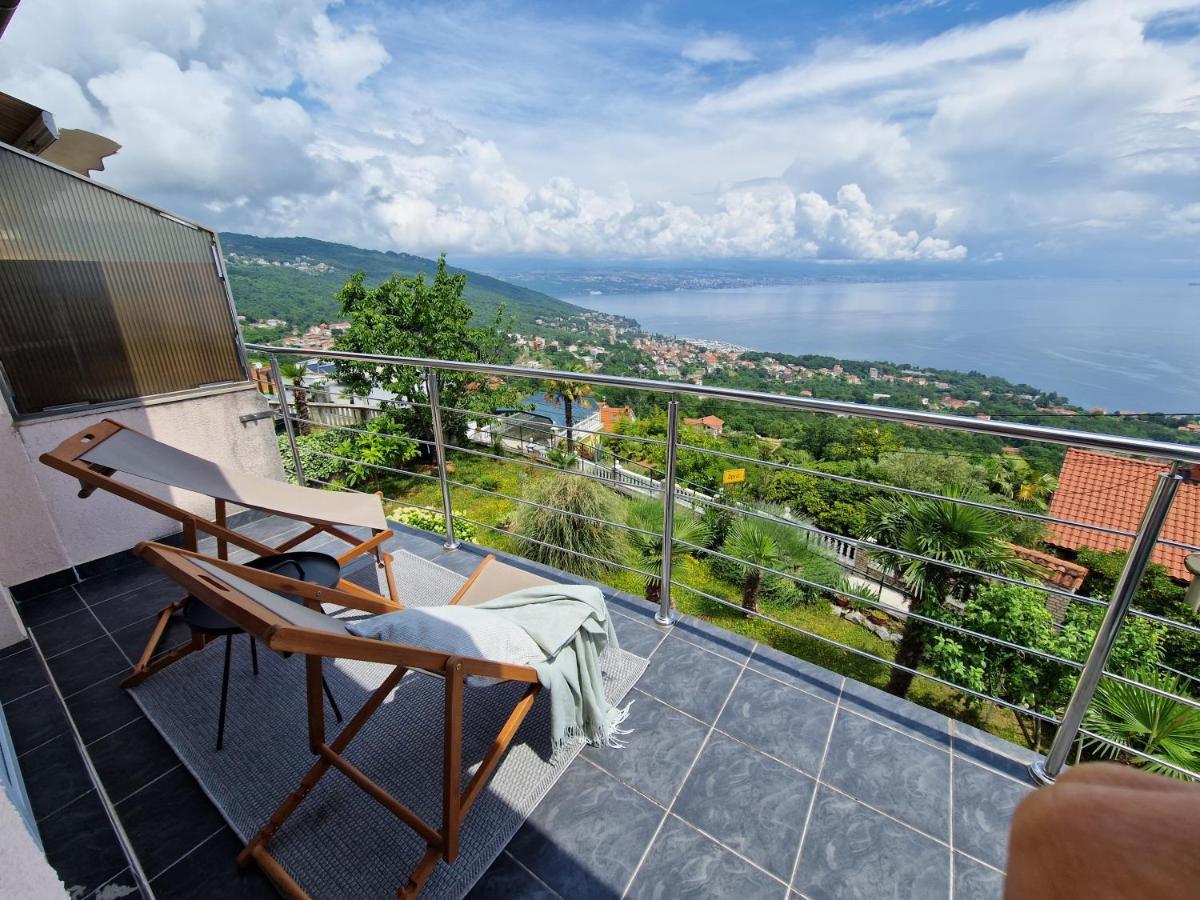 Ferienwohnung Mit 180° Meerblick Dobreć エクステリア 写真