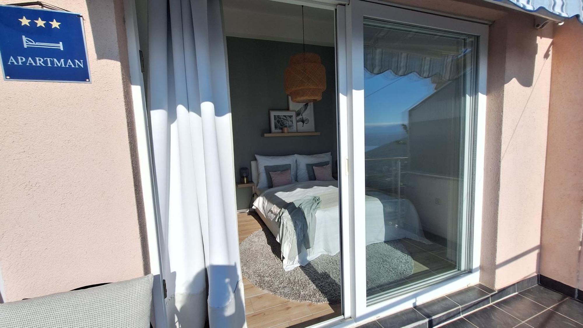 Ferienwohnung Mit 180° Meerblick Dobreć エクステリア 写真