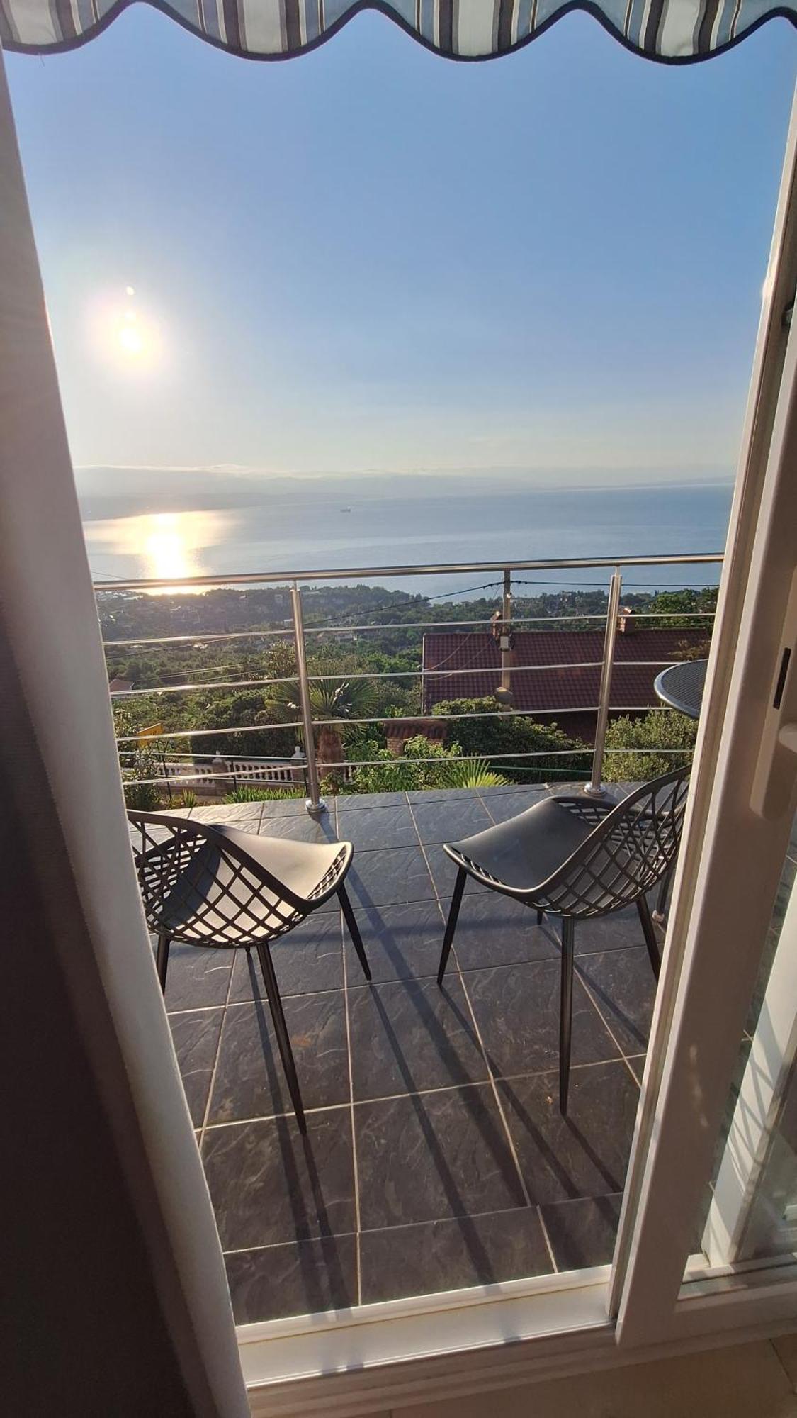Ferienwohnung Mit 180° Meerblick Dobreć エクステリア 写真
