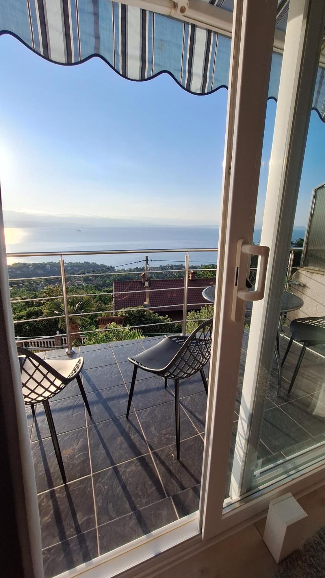 Ferienwohnung Mit 180° Meerblick Dobreć エクステリア 写真